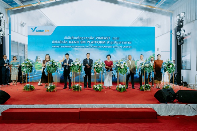 Xanh SM chính thức kết nối tài xế tại Lào, ra mắt VF3 và VF5- Ảnh 2. Xanh SM chính thức kết nối tài xế tại Lào, ra mắt VF3 và VF5- Ảnh 2.