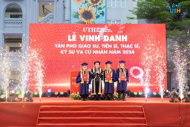 Trường ĐH GTVT TP.HCM: Vững vàng trong kỷ nguyên vươn mình của dân tộc Trường ĐH GTVT TP.HCM: Vững vàng trong kỷ nguyên vươn mình của dân tộc