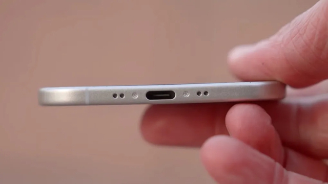 Dung lượng pin iPhone 17 Air là 'một nỗi xấu hổ' - Ảnh 1.