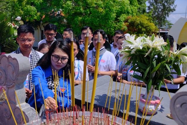 Tinh thần Thanh niên trong việc tri ân các người hùng bảo vệ Tổ quốc - Ảnh 2. Tinh thần Thanh niên trong việc tri ân các người hùng bảo vệ Tổ quốc - Ảnh 2.