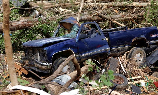 Mưa b&atilde;o c&agrave;n qu&eacute;t nhiều v&ugrave;ng nước Mỹ g&acirc;y thiệt hại nghi&ecirc;m trọng - Ảnh 1.
