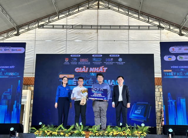 Trao giải cuộc thi thiết kế vi mạch cho đô thị thông minh lần 2 Trao giải cuộc thi thiết kế vi mạch cho đô thị thông minh lần 2