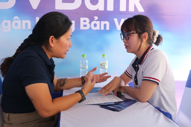 Hơn 20.000 sinh viên tham gia ngày hội việc làm về nhân lực số và AI- Ảnh 3. Hơn 20.000 sinh viên tham gia ngày hội việc làm về nhân lực số và AI- Ảnh 3.