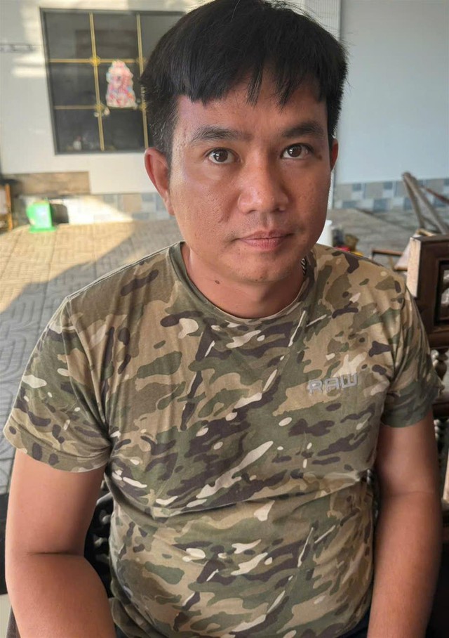 Bộ Công an bắt nhóm giang hồ ở Tiền Giang và Long An, thu nhiều súng đạn Bộ Công an bắt nhóm giang hồ ở Tiền Giang và Long An, thu nhiều súng đạn
