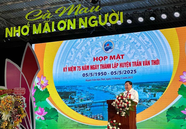 Cà Mau mừng sinh nhật Bác và kỷ niệm 75 năm thành lập H.Trần Văn Thời - Ảnh 1.