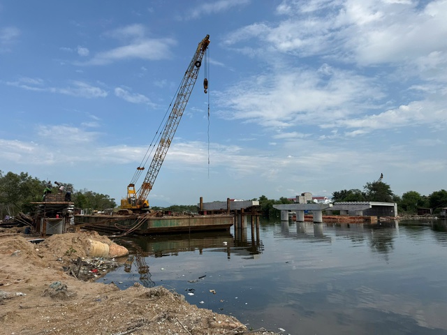 Bình Thuận: Tiến độ cầu văn Thánh vẫn ‘ì ạch’ do không có mặt bằng- Ảnh 2.