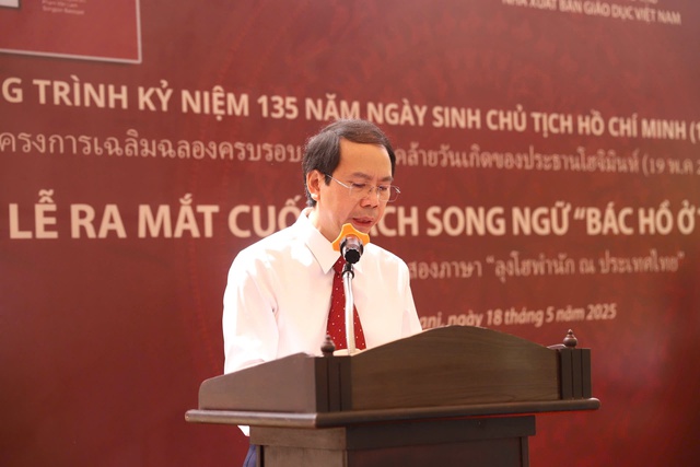 Ra mắt s&aacute;ch song ngữ 'B&aacute;c Hồ ở Th&aacute;i Lan' dịp kỷ niệm 135 sinh nhật B&aacute;c - Ảnh 1.