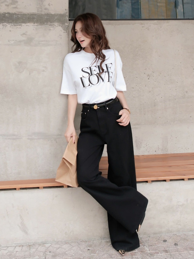 Cách mặc quần jeans mùa hè đẹp nhất - Ảnh 4.
