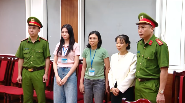 Một phiên live hoa hậu Thùy Tiên xuất hiện, thu về hơn 400 triệu đồng - Ảnh 1.
