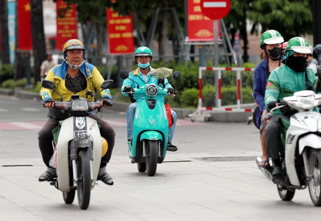 Chuyển sang xe điện sẽ giúp tài xế công nghệ 'bỏ túi' thêm 5 triệu mỗi năm- Ảnh 1. Chuyển sang xe điện sẽ giúp tài xế công nghệ 'bỏ túi' thêm 5 triệu mỗi năm- Ảnh 1.