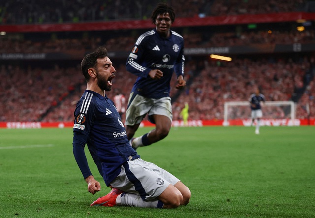 Người hùng Bruno Fernandes thề ‘sống chết’ cùng M.U vô địch Europa League Người hùng Bruno Fernandes thề ‘sống chết’ cùng M.U vô địch Europa League
