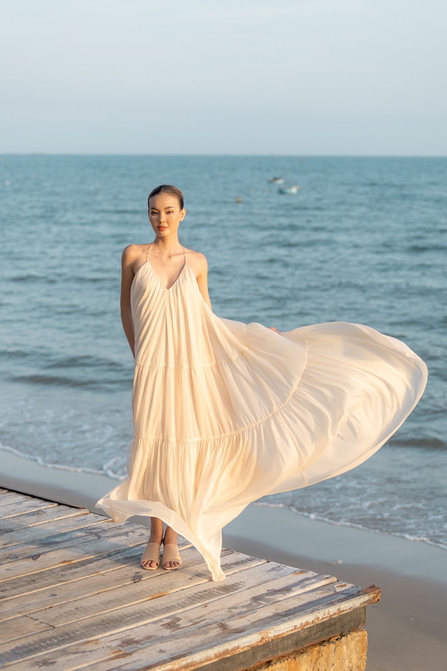 Mềm mại như gió hè, vẻ đẹp tự do trong từng nếp lụa- Ảnh 9. Mềm mại như gió hè, vẻ đẹp tự do trong từng nếp lụa- Ảnh 9.
