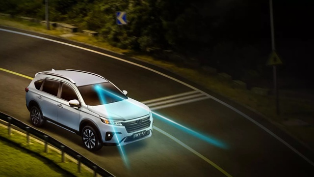 3 tính năng ADAS hữu ích cho tài xế khi lái xe đường dài - Ảnh 4. 3 tính năng ADAS hữu ích cho tài xế khi lái xe đường dài - Ảnh 4.