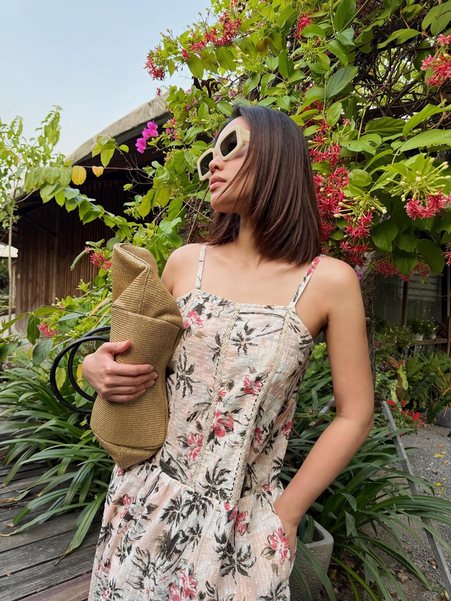 Mùa hè rực rỡ với 'floral revival' và họa tiết hoa vintage- Ảnh 3.