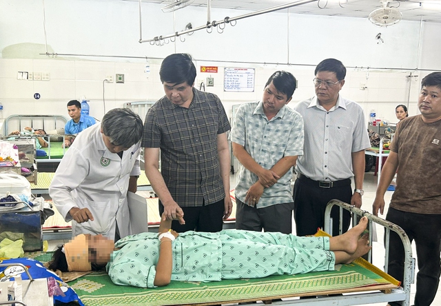 Sau tai nạn ở Hòn Khô, dừng hoạt động mô tô nước không đủ điều kiện - Ảnh 3.