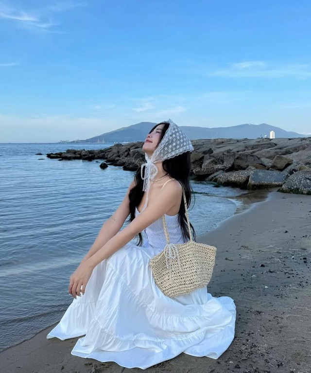 Chọn túi xách đi biển ‘chuẩn gu’ khoe cá tính- Ảnh 7. Chọn túi xách đi biển ‘chuẩn gu’ khoe cá tính- Ảnh 7.