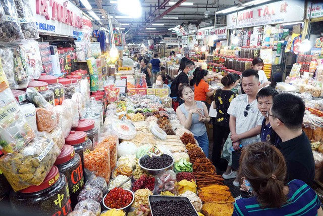Bỏ thuế khoán, khuyến khích hộ kinh doanh lên doanh nghiệp - Ảnh 2.