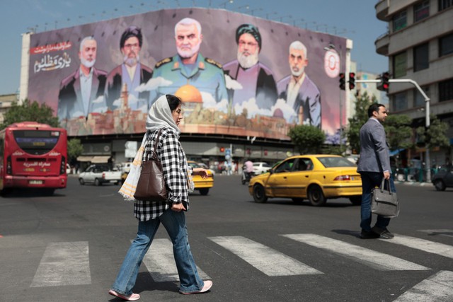 Tình báo Mỹ cảnh báo Israel chuẩn bị tấn công cơ sở hạt nhân Iran - Ảnh 1. Tình báo Mỹ cảnh báo Israel chuẩn bị tấn công cơ sở hạt nhân Iran - Ảnh 1.