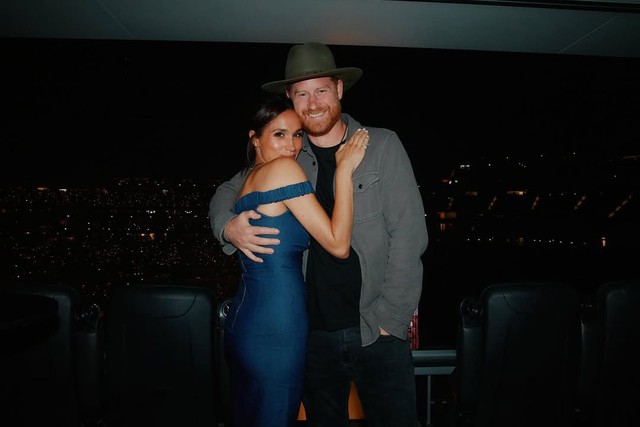 Meghan Markle chia sẻ loạt ảnh hiếm nhân kỷ niệm 7 năm ngày cưới - Ảnh 3.