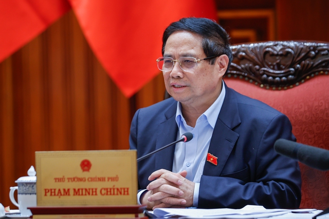 Thủ tướng chỉ đạo nghiên cứu đề xuất đường sắt tốc độ cao của Vinspeed Thủ tướng chỉ đạo nghiên cứu đề xuất đường sắt tốc độ cao của Vinspeed