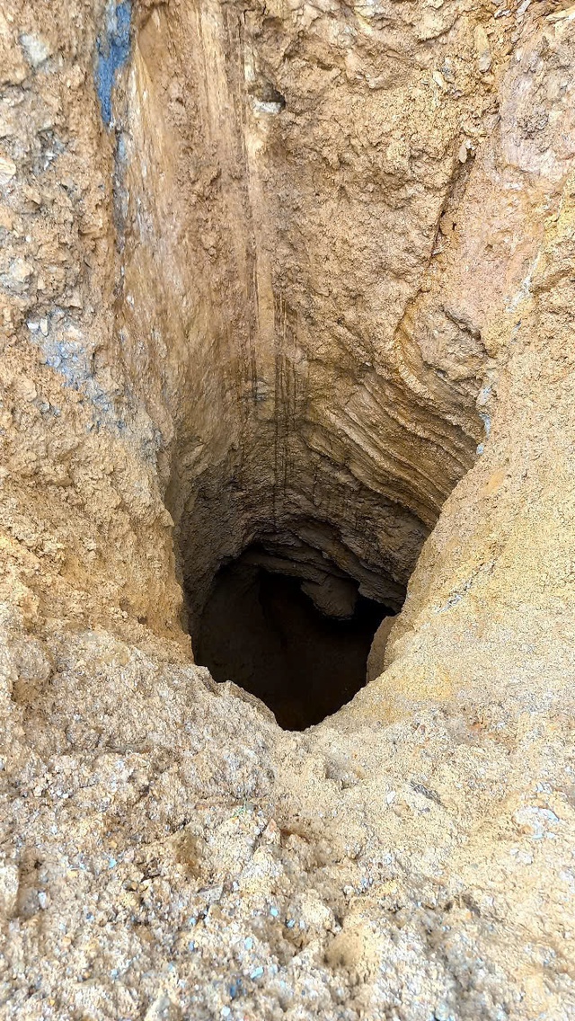 Xuất hiện hố sụt l&uacute;n bất thường tại Tuy&ecirc;n Quang - Ảnh 2.