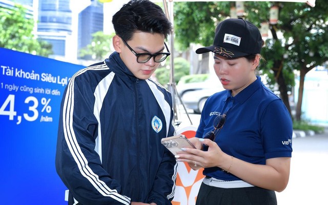 VIB xác lập kỷ lục - đánh thức dòng tiền nhàn rỗi từ Bắc đến Nam - Ảnh 3.