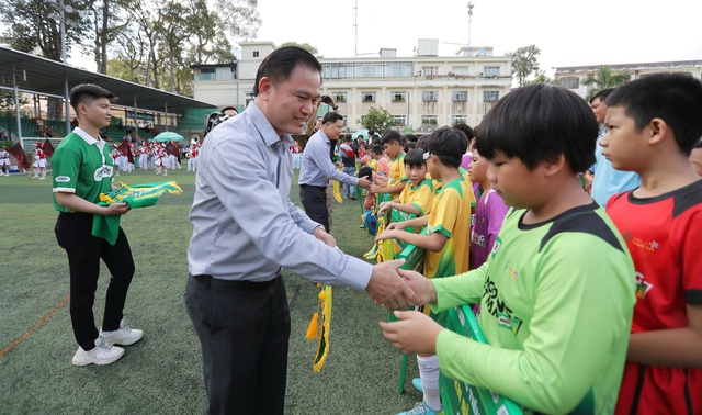 Ph&aacute;t hiện t&agrave;i năng trẻ th&ocirc;ng qua b&oacute;ng đ&aacute; học đường TP.HCM - Ảnh 2.