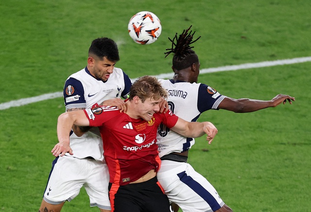 Hạ M.U, Tottenham vô địch Europa League và đoạt suất dự Champions League: Kỳ tích 17 năm Hạ M.U, Tottenham vô địch Europa League và đoạt suất dự Champions League: Kỳ tích 17 năm