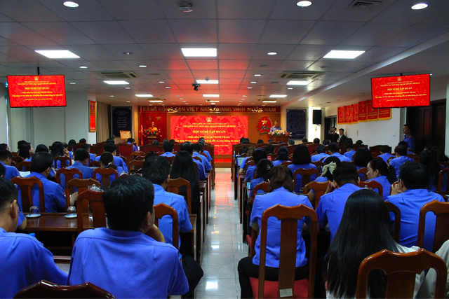 Hơn 300 cán bộ, lãnh đạo Viện Kiểm sát nhân dân TP.HCM tham gia tập huấn AI Hơn 300 cán bộ, lãnh đạo Viện Kiểm sát nhân dân TP.HCM tham gia tập huấn AI