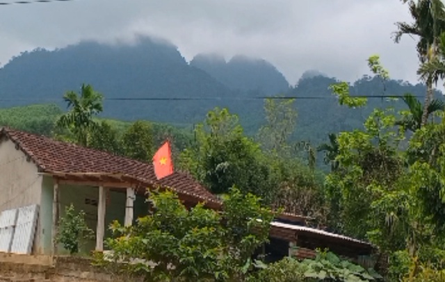 Những tuyệt tác thiên nhiên: Núi Răng Cưa - đỉnh thiêng của người Kor- Ảnh 3. Những tuyệt tác thiên nhiên: Núi Răng Cưa - đỉnh thiêng của người Kor- Ảnh 3.