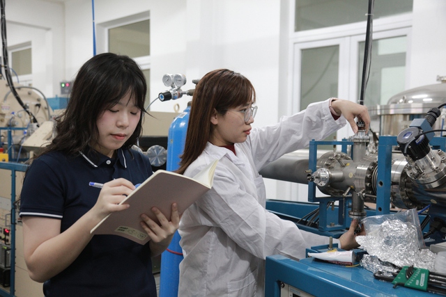 ĐH Quốc gia Hà Nội tuyển 300 ứng viên gửi đào tạo ở nước ngoài- Ảnh 1.
