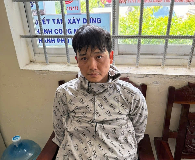 Bà Rịa – Vũng Tàu: Bắt nóng đối tượng cướp ngân hàng giữa trưa Bà Rịa – Vũng Tàu: Bắt nóng đối tượng cướp ngân hàng giữa trưa