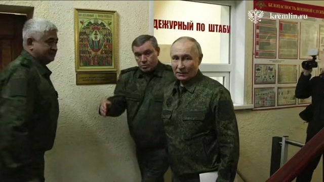Ông Putin đến Kursk; Ukraine ‘tập kích lãnh thổ Nga tới tấp’ Ông Putin đến Kursk; Ukraine ‘tập kích lãnh thổ Nga tới tấp’
