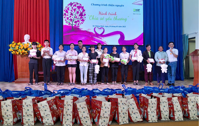 Chương trình thiện nguyện ‘Hành trình chia sẻ yêu thương’ khép lại với nhiều ấn tượng đẹp - Ảnh 2. Chương trình thiện nguyện ‘Hành trình chia sẻ yêu thương’ khép lại với nhiều ấn tượng đẹp - Ảnh 2.