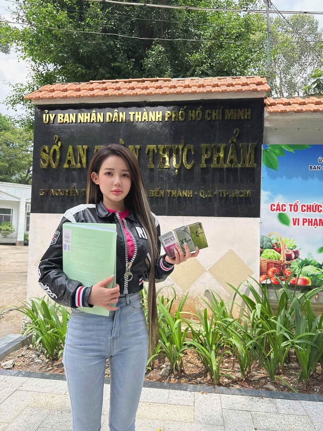 ‘Ngân 98’ đến Sở An toàn thực phẩm TP.HCM trình bày những gì? ‘Ngân 98’ đến Sở An toàn thực phẩm TP.HCM trình bày những gì?