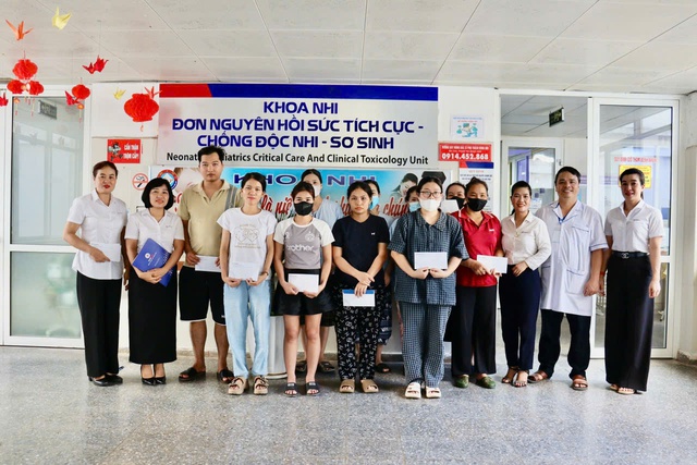 Nữ c&ocirc;ng PC Quảng B&igrave;nh lan tỏa y&ecirc;u thương nh&acirc;n Ng&agrave;y Quốc tế thiếu nhi- Ảnh 1.