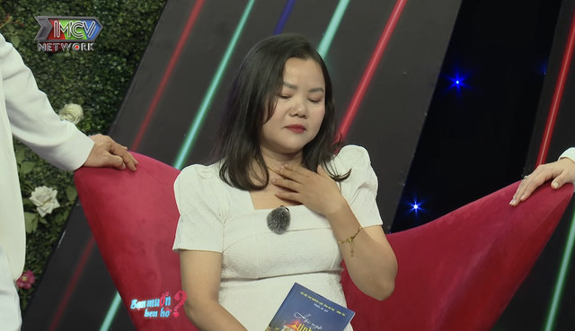 Mẹ đơn thân khiến người đàn ông xót xa khi khóc nghẹn trên show hẹn hò- Ảnh 3. Mẹ đơn thân khiến người đàn ông xót xa khi khóc nghẹn trên show hẹn hò- Ảnh 3.