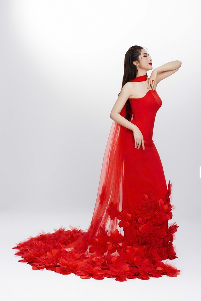 Sắc vóc của 'hoa hậu cải lương' Như Huỳnh ở tuổi 39- Ảnh 3. Sắc vóc của 'hoa hậu cải lương' Như Huỳnh ở tuổi 39- Ảnh 3.