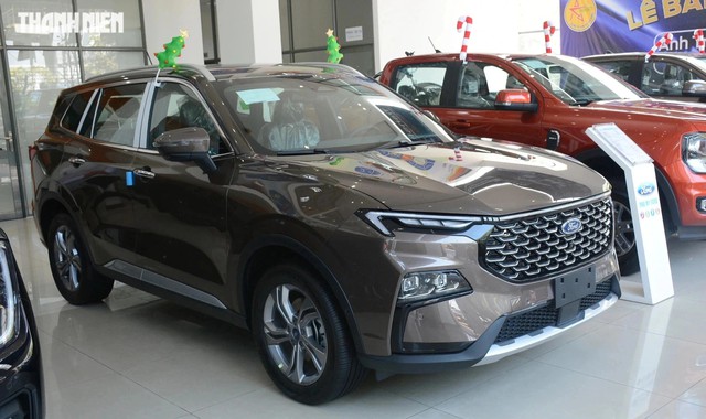 Crossover cỡ trung: Giảm giá kịch sàn, Ford Territory vẫn ‘bất lực’ trước Mazda CX-5 Crossover cỡ trung: Giảm giá kịch sàn, Ford Territory vẫn ‘bất lực’ trước Mazda CX-5