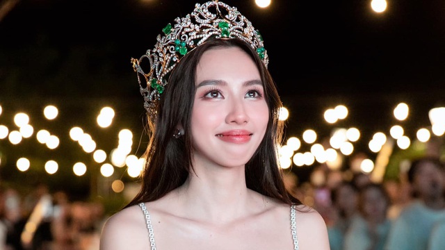 Sen Vàng thông báo chấm dứt hợp đồng với Hoa hậu Thùy Tiên Sen Vàng thông báo chấm dứt hợp đồng với Hoa hậu Thùy Tiên