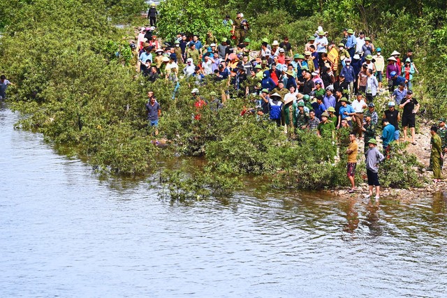 Tìm thấy nạn nhân cuối cùng trong vụ đuối nước ở Quảng Ninh Tìm thấy nạn nhân cuối cùng trong vụ đuối nước ở Quảng Ninh