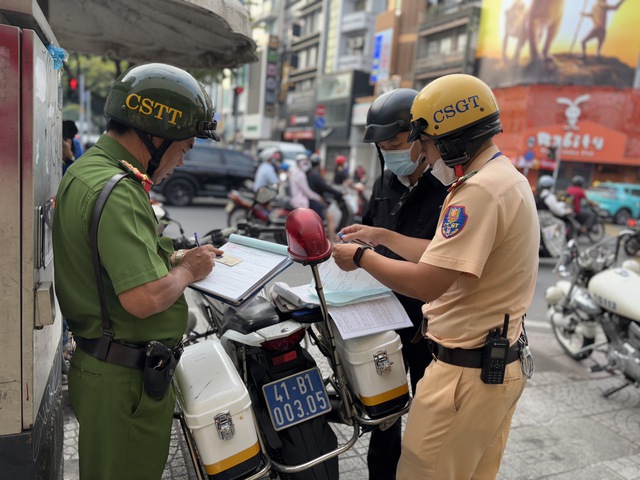 CSGT TP.HCM tổng kết cao điểm 50 ngày đêm: Bất ngờ số người bị phạt nồng độ cồn- Ảnh 2.