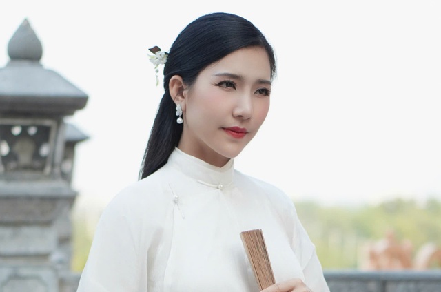 Hoàng Y Nhung ra sao sau biến cố thua lỗ chục tỉ, phải ‘bỏ phố về rừng’? Hoàng Y Nhung ra sao sau biến cố thua lỗ chục tỉ, phải ‘bỏ phố về rừng’?