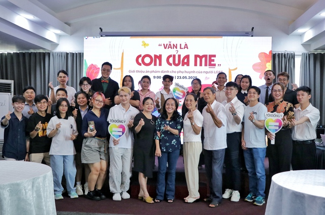 Từ Vũng Tàu vào TP.HCM, người cha có con thuộc cộng đồng LGBT làm điều đặc biệt - Ảnh 4.