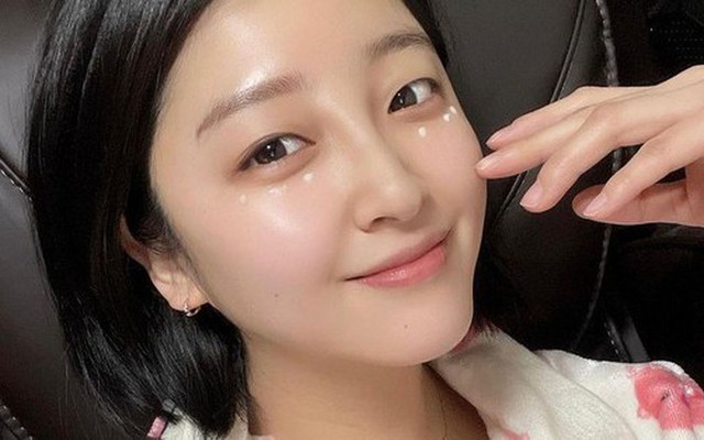 Top 3 kem dưỡng mắt chứa Retinol không kích ứng, da nhạy cảm đến mấy cũng ‘ưng’ Top 3 kem dưỡng mắt chứa Retinol không kích ứng, da nhạy cảm đến mấy cũng ‘ưng’