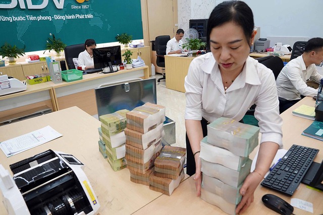 Gửi tiền ngân hàng nào lãi cao nhất? Gửi tiền ngân hàng nào lãi cao nhất?