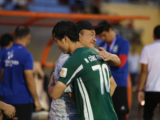 Nguyễn Công Phượng: Tôi trở lại với sự bình tĩnh, trách nhiệm và khát khao cống hiến- Ảnh 4. Nguyễn Công Phượng: Tôi trở lại với sự bình tĩnh, trách nhiệm và khát khao cống hiến- Ảnh 4.