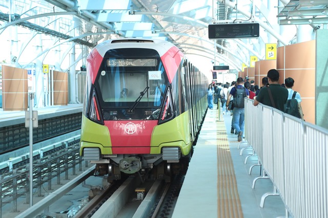 Metro Nhổn – ga Hà Nội gặp sự cố, tạm dừng hoạt động toàn tuyến Metro Nhổn – ga Hà Nội gặp sự cố, tạm dừng hoạt động toàn tuyến