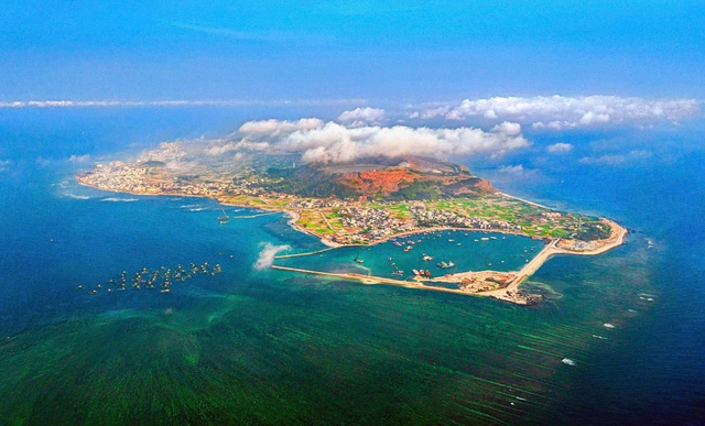 Những tuyệt tác thiên nhiên: Đảo Lý Sơn - 'Bảo tàng sống' giữa trùng khơi- Ảnh 2. Những tuyệt tác thiên nhiên: Đảo Lý Sơn - 'Bảo tàng sống' giữa trùng khơi- Ảnh 2.