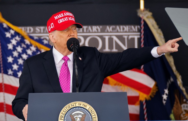 Ông Trump ca ngợi Mỹ có quân đội hùng mạnh nhất thế giới Ông Trump ca ngợi Mỹ có quân đội hùng mạnh nhất thế giới